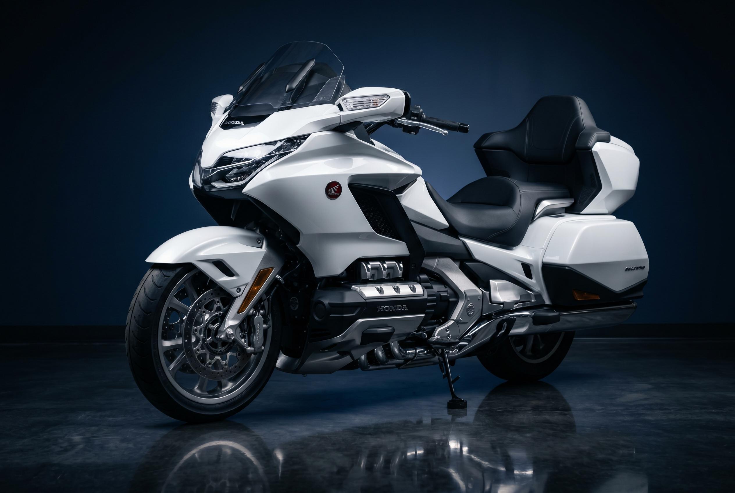 Honda Goldwing GL1800 - vue studio professionnelle