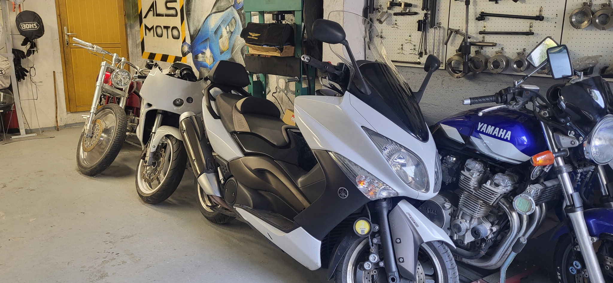 Outils professionnels d'atelier moto
